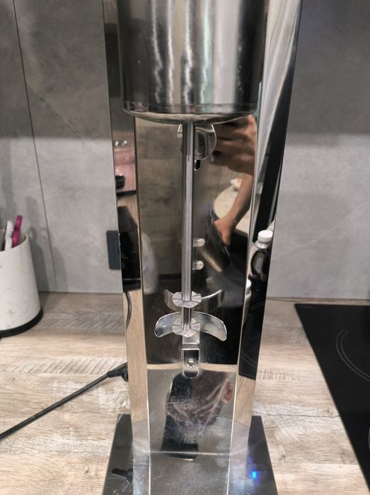 Миксер для коктейлей блендер взбиватель