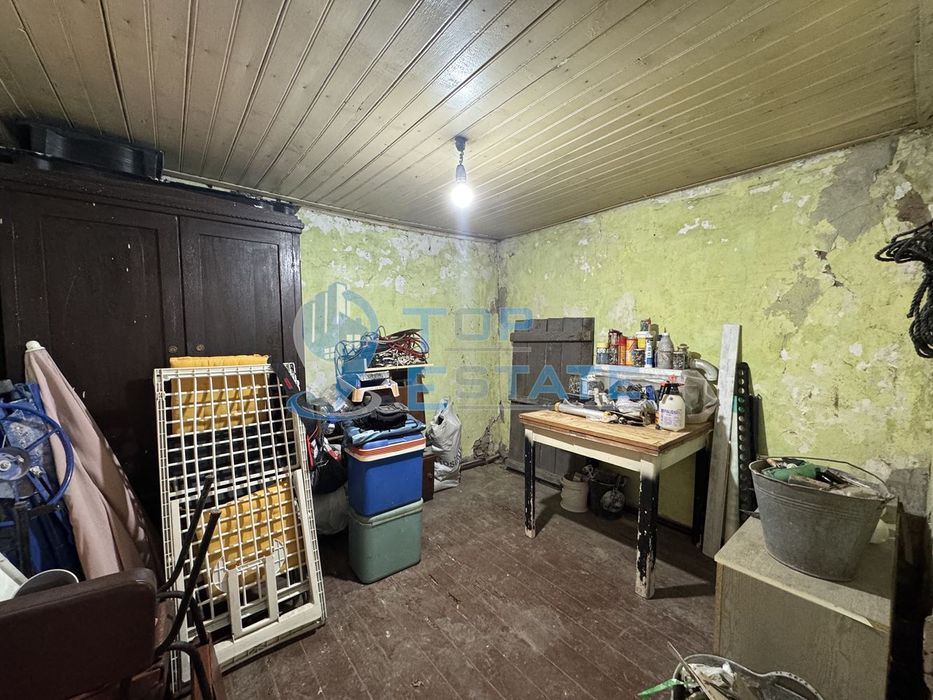 Къща в близост до центъра на село Правда, област Велико Търново