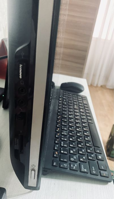 Продам моноблок Lenovo