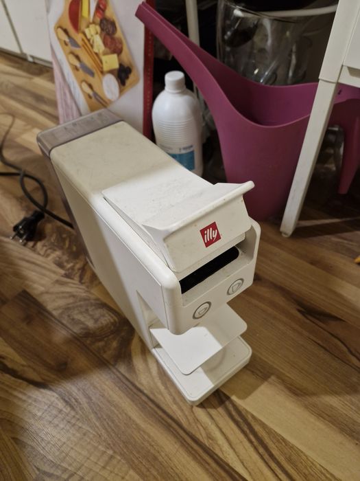 Кафе машина illy