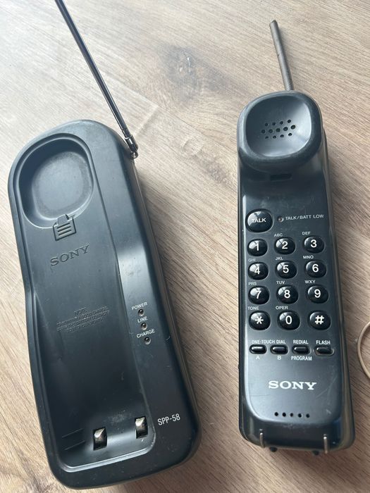 Sony SPP-58 ретро безжичен телефон от серия в края на 90-те