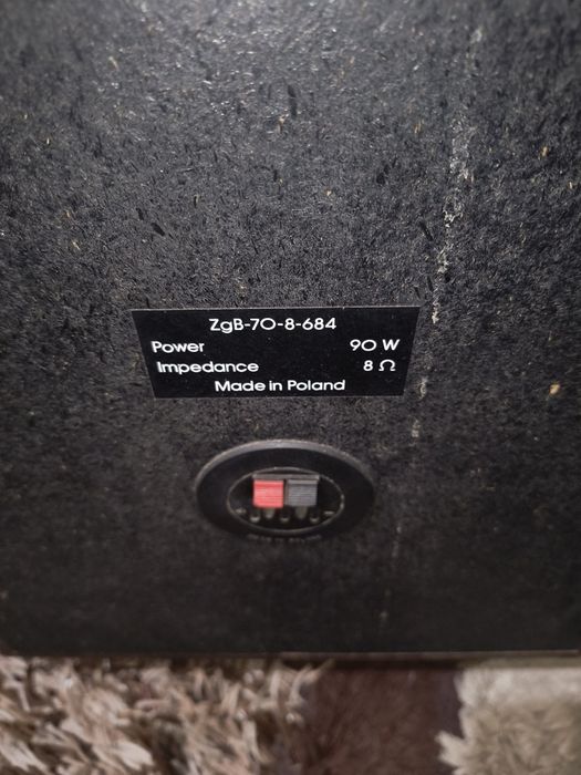 Vând 2 boxe unitra 90 w