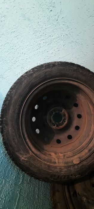 Покрышка с диском на 15