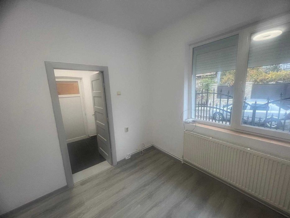 casa singura in curte de inchiriat