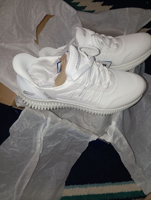 Adidași Skechers dama 38
