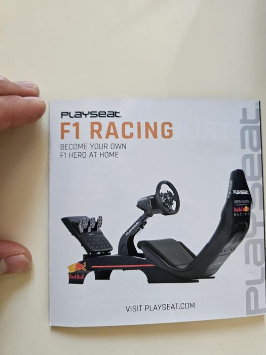 Logitech G29 с педали – почти нов, използван само 5,6 пъти!