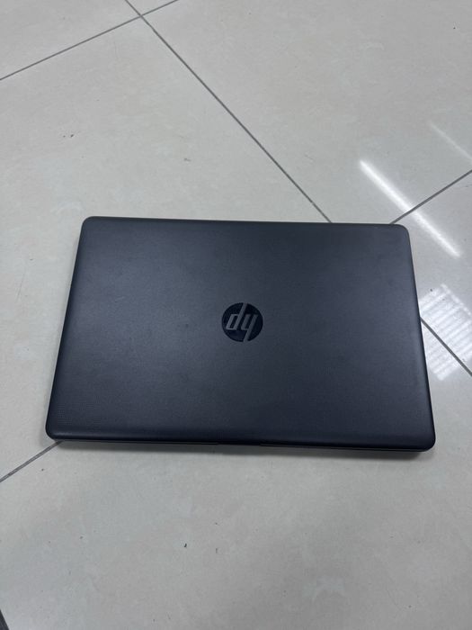 Лаптоп HP 15-bs1xx i5