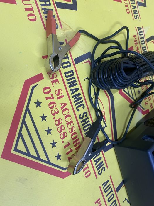 Compresor aer umflat roti auto masina Kit pana cu solutie Ford Transit