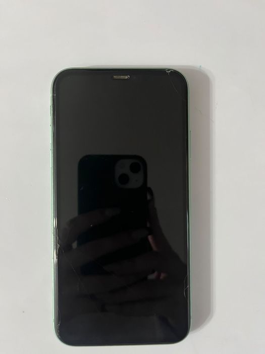 Продам айфон 11 128 гб