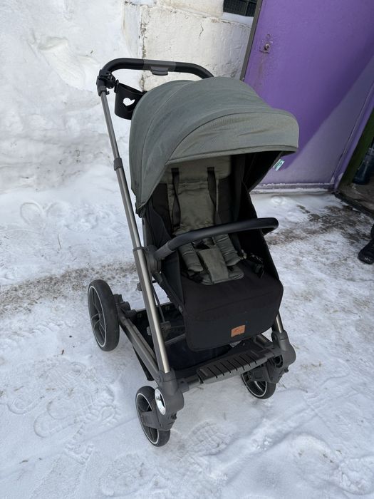 Коляска детская б/у в отличном состоянии