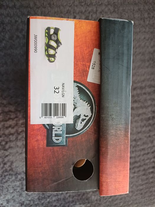 Сандали и обувки за момче