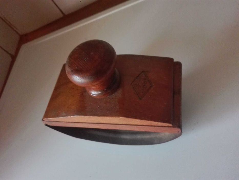 Немски сервиз за чай , попивателна  и чепкало за вълна.