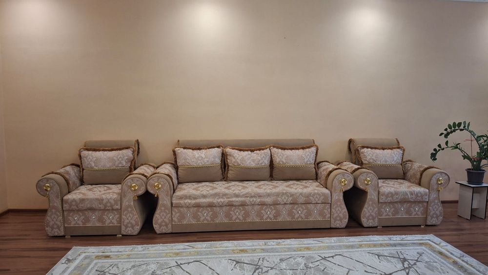 Диван продается ,