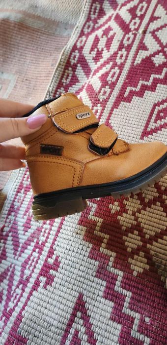 Vând încălțăminte pentru copii