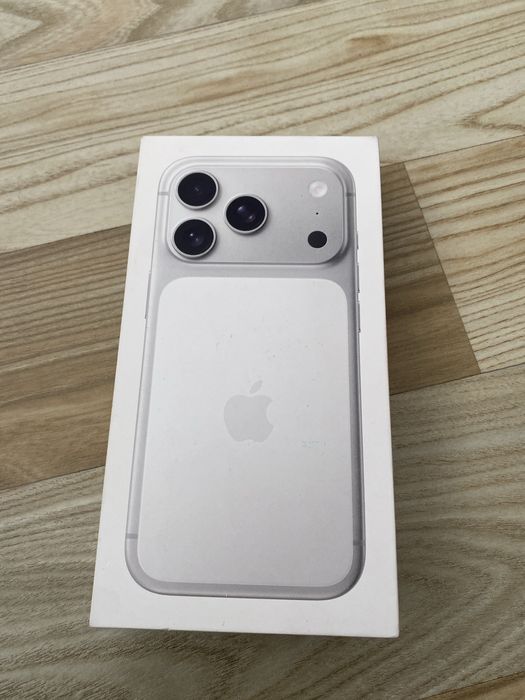 iPhone 17  PRO  , 256 GB , 100 % Bateria , Accept Schimburi