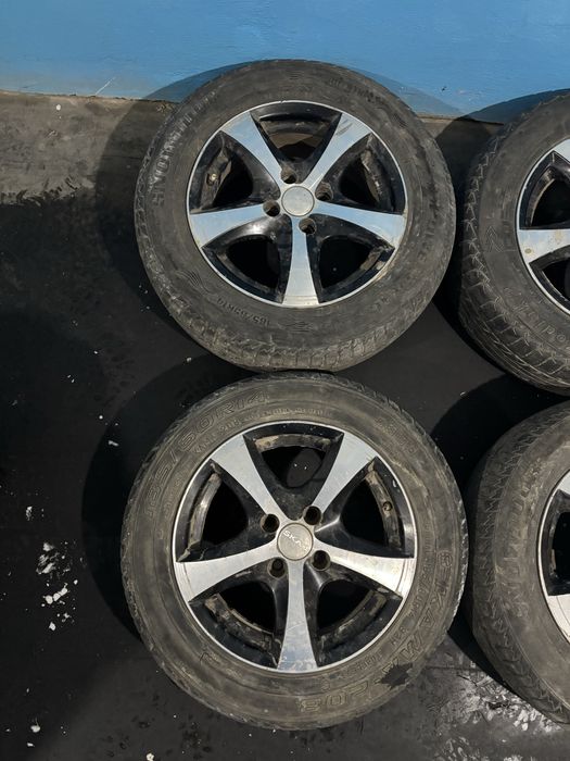 Продам комплект дисков с резиной