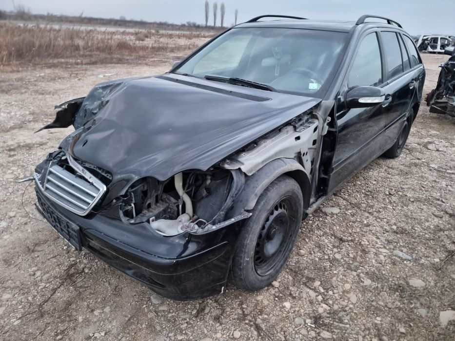 Mercedes C220 W203 На Части