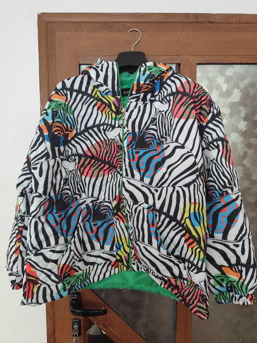 Есенно овърсайз яке! Много цветно и актуално!