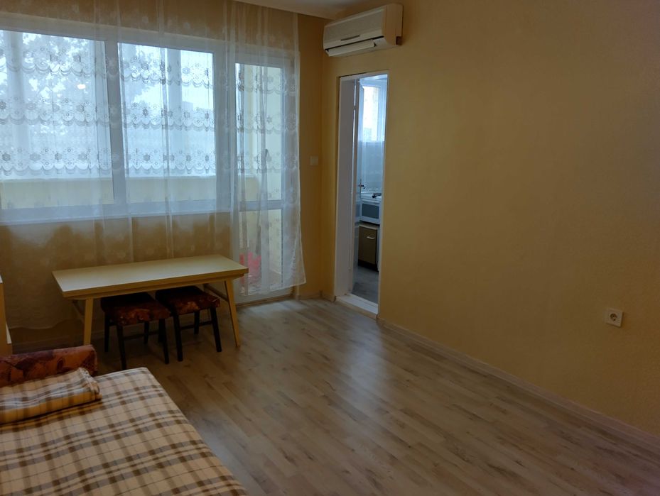 Дава под наем гарсонера