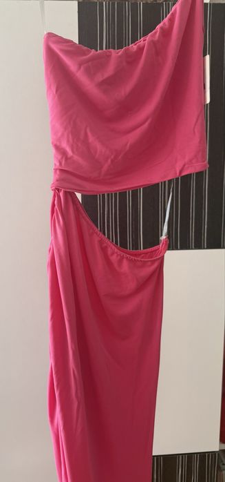 Дълга цикаламена рокля