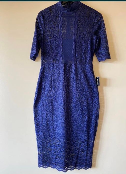 Дантелена еластична  рокля