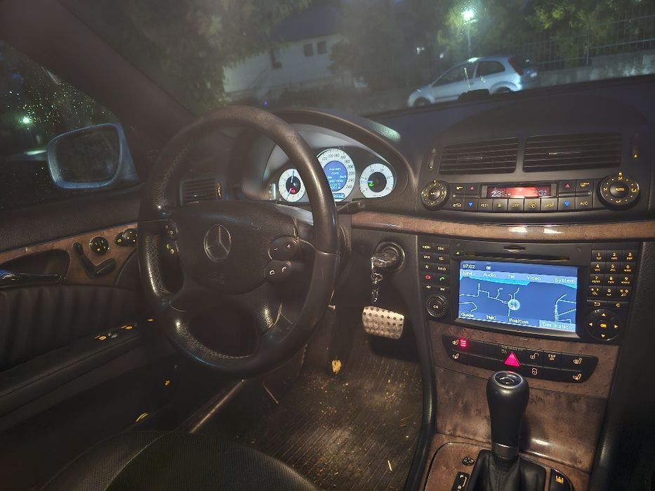 MERCEDES-BENZ E-Class 2009 — imagine 4