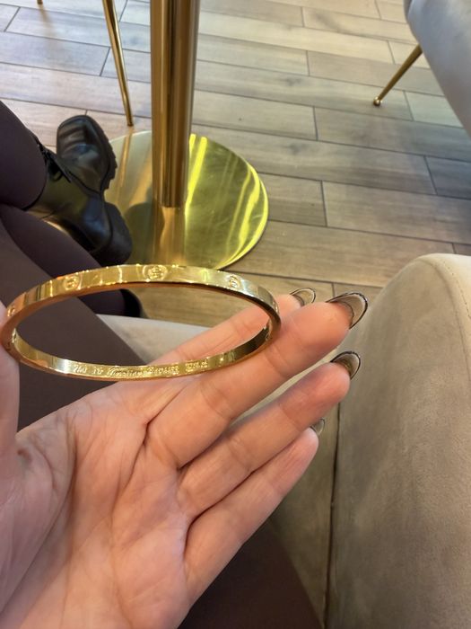 Красива дамска гривна,отлична изработка и състояние