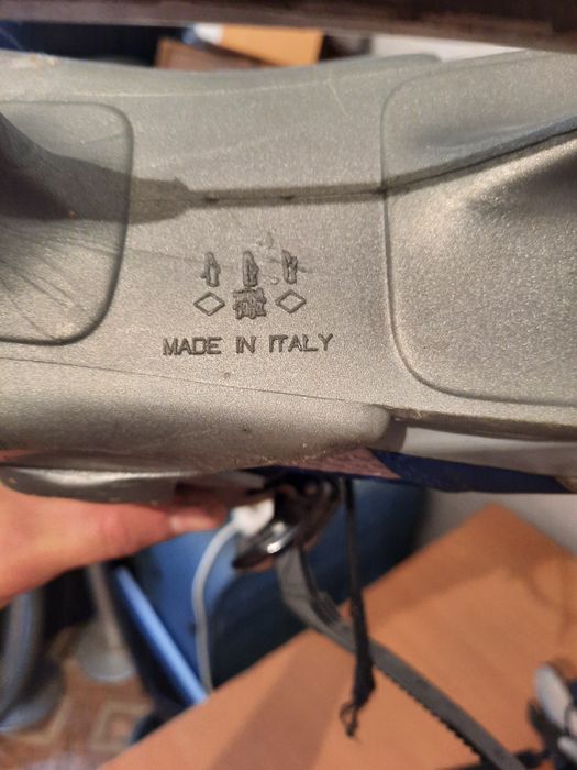 Продам коньки 37размер