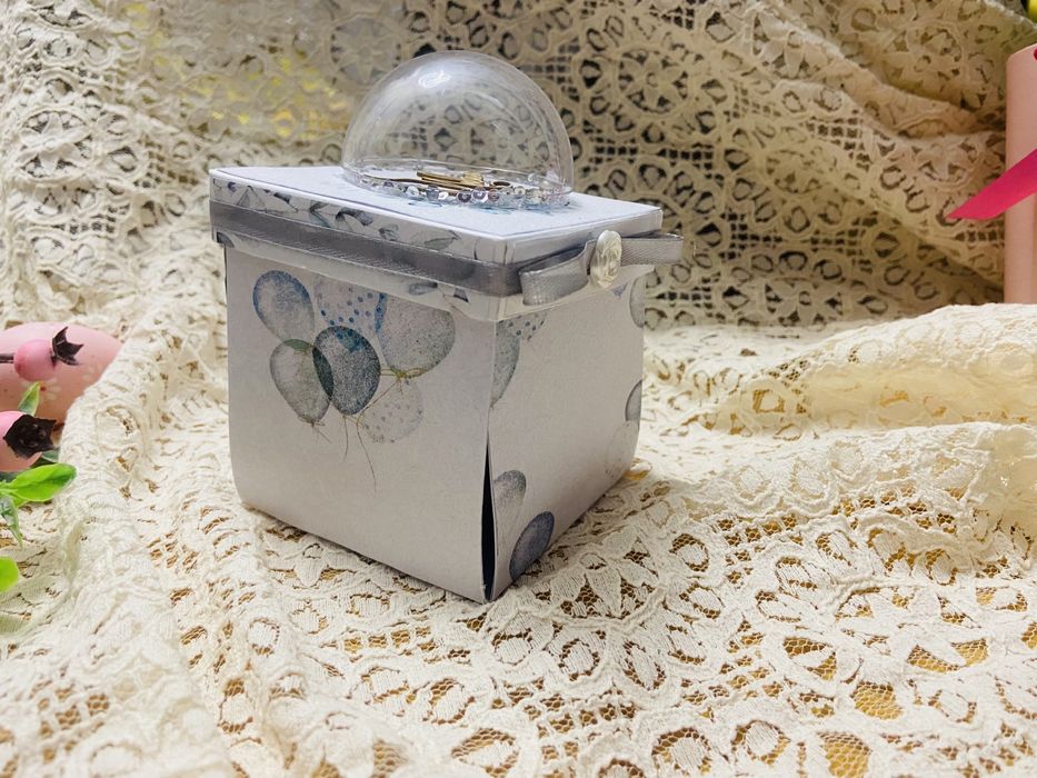 Експлодираща кутия с ангелче