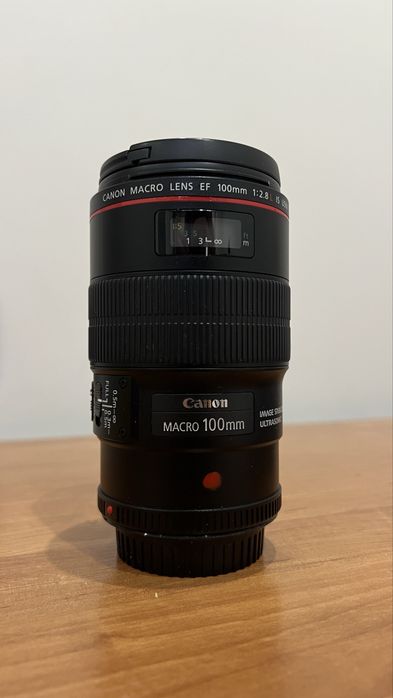 Canon 100mm обектив