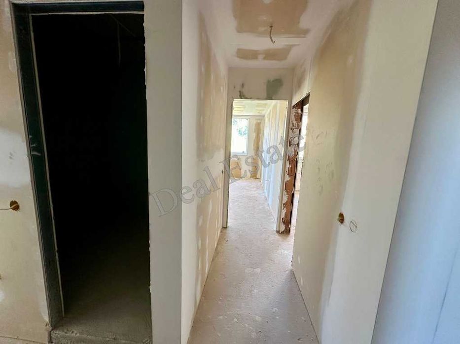 Продава се Тристаен апартамент в Благоевград, Широк център - 90 кв.м за 959 €/кв.м - Снимка #5