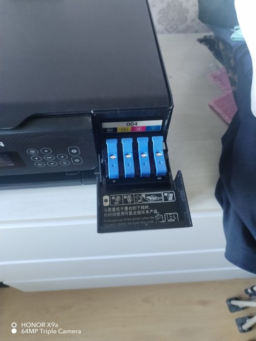 Продам цветной принтер