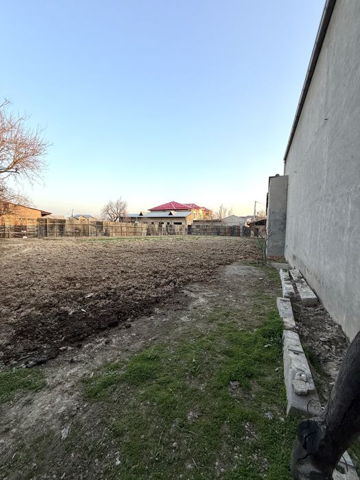 Йер Сотилади Юнусобод Зенит Холис махаллада болиб осайам болади