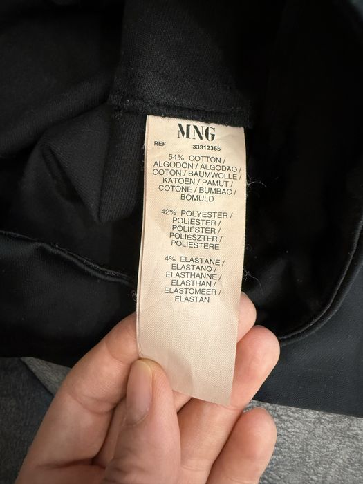 Черные брюки под атлас со стрелками, классические прямые