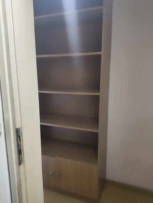 Мебели подарям шкафове