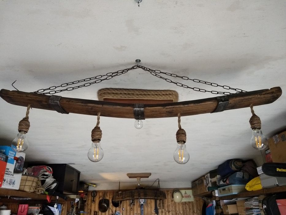 Лампа за таван бар