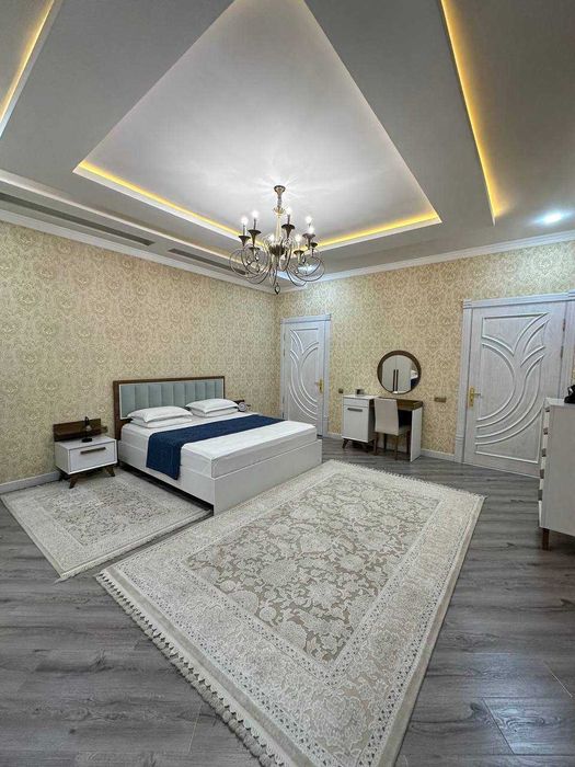 Район: Юнусабадский  Улица: Зенит 5.8  сотки 550  кв.м.