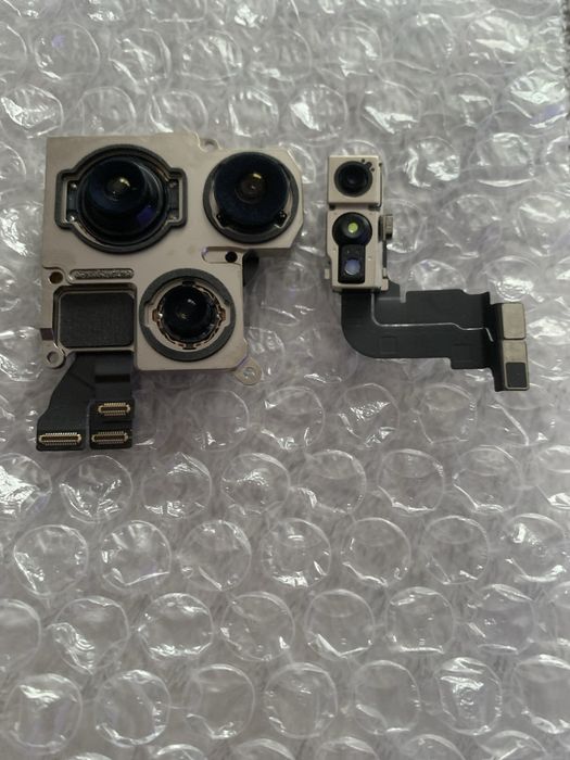 Camera fata spate iphone 15 pro