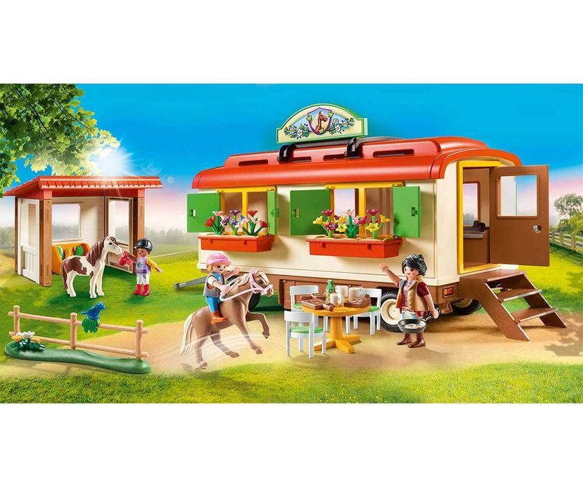Нови Playmobil 71043 Катамаран и 70510 Дом на понита