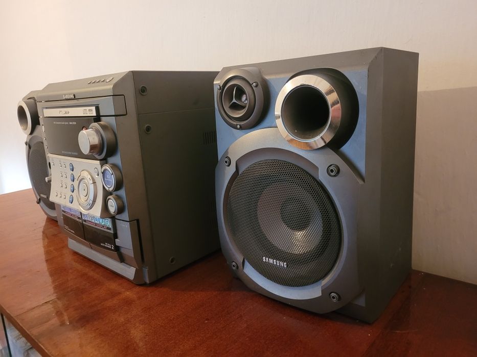 Музыкальный центр