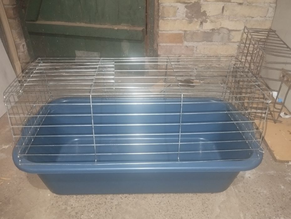 Клетка за декоративен заек или морско свинче