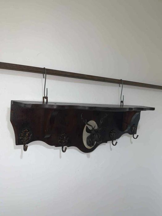 Cuier vanatoersc cu bust de cerb si 4 agatatori din bronz