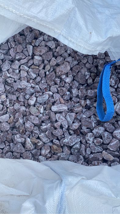 Piatra alba rotunjita