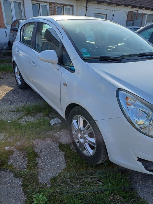 Opel Corsa D 1.2 benzină 2009
