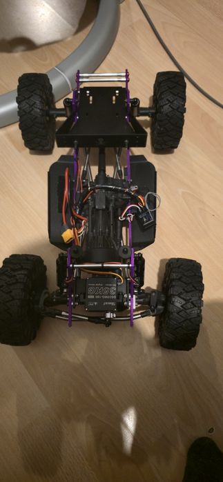 Vanquish VS4-10 с VFD Twin кутия