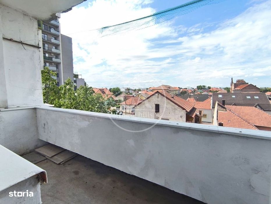 Apartament de închiriat cu 3 camere în zona Centrala, Oradea