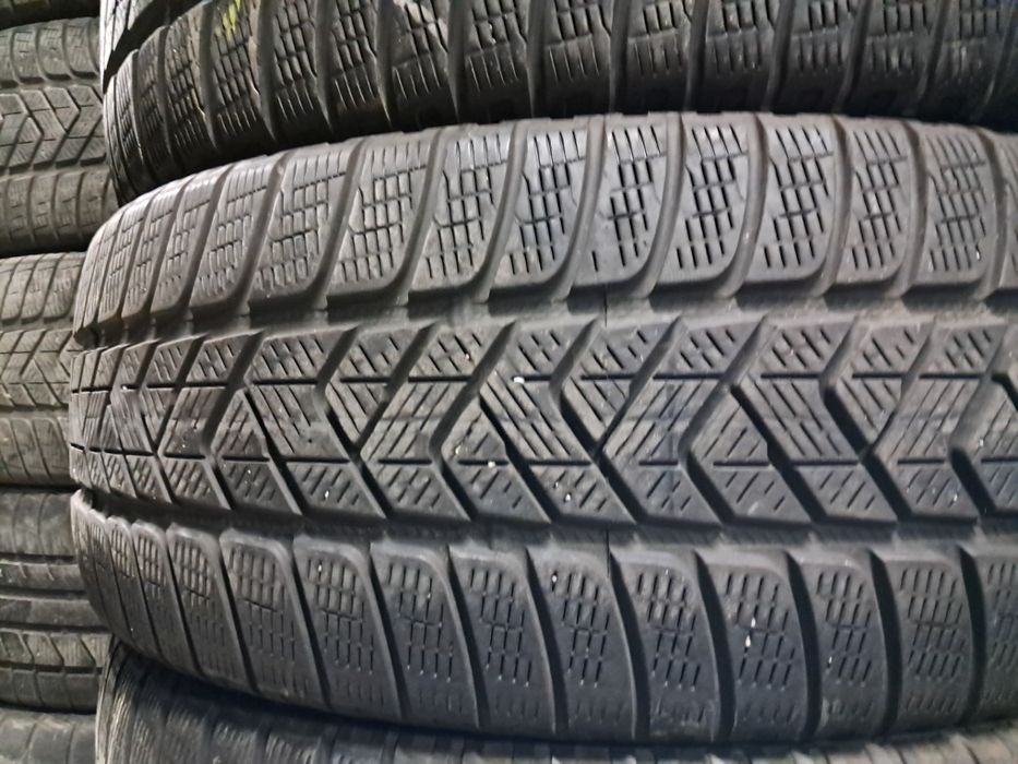 Anvelope second  iarna 235 55 R19 Pirelli