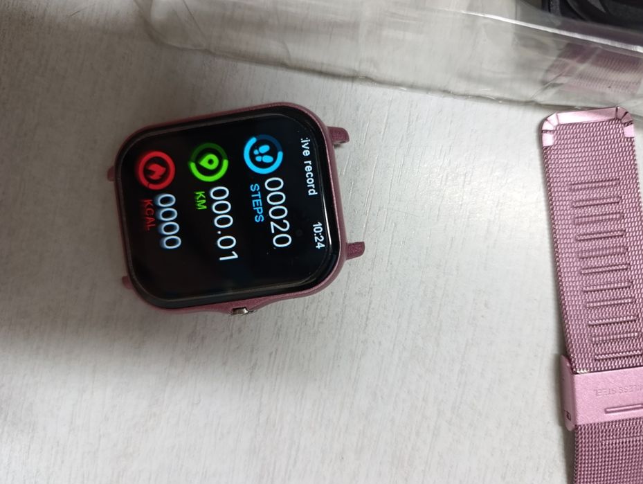 Vând Smart watch nou, perfect pentru cadou de Crăciun