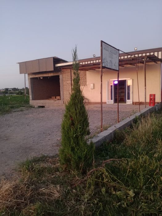 Иштихон, митанда уй-жой сотилади. 20 сотух,