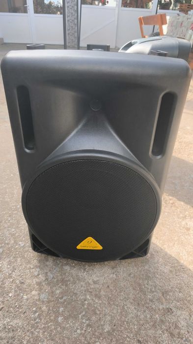 Boxe Behringer 212b și 112b